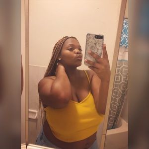 Meet your Posher, Selena